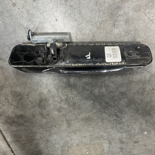 2013-2018 DODGE RAM 2500 3500 REAR LEFT DRIVER SIDE DOOR HANDLE BLACK Oem - Picture 2 of 3
