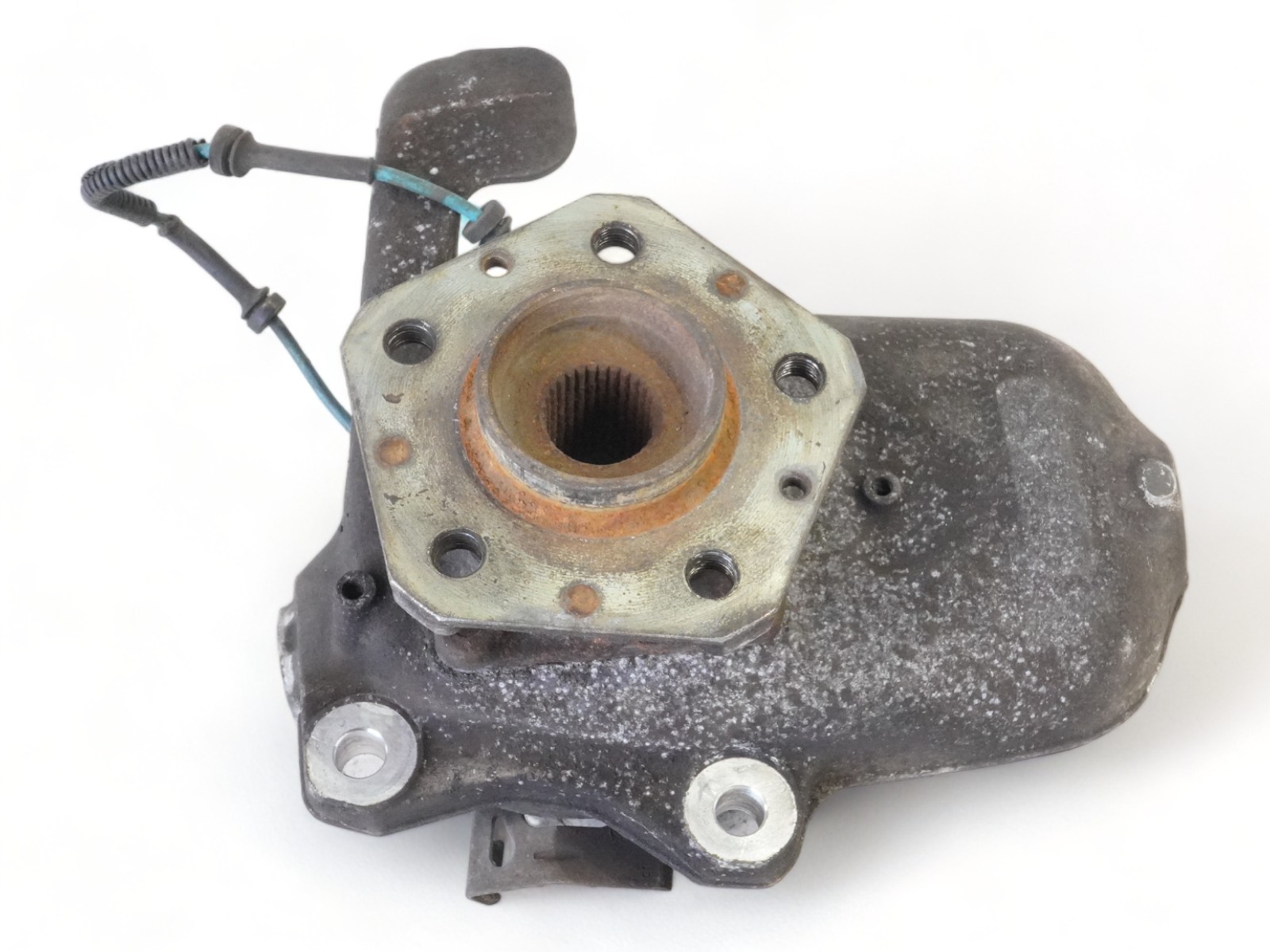 2003 - 2010 Maserati Quattroporte M139 Spindle Knuckle Hub Front Right Side OEM