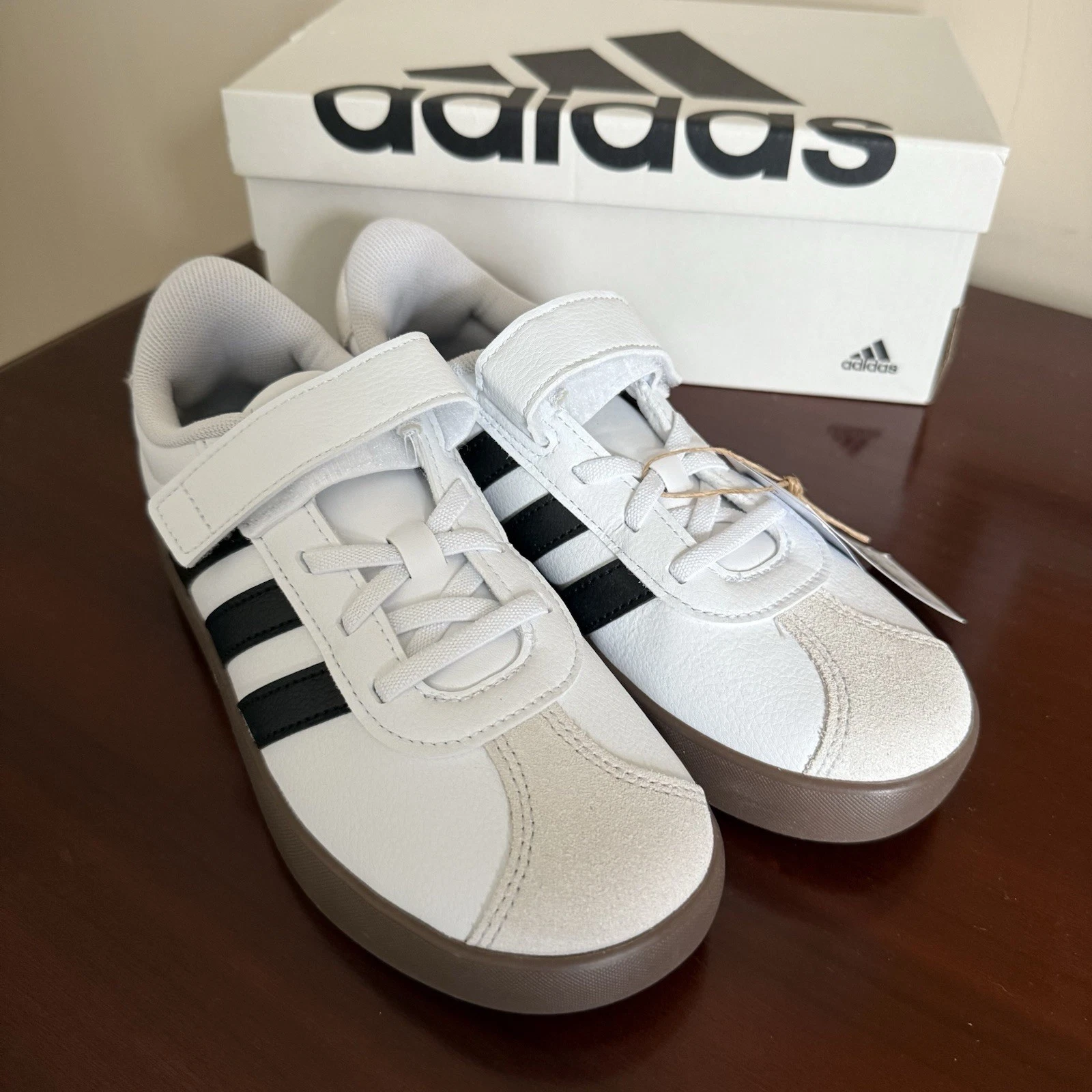 Scarpe da skateboard Adidas bambini VL Court 3.0 EL C US 2 giovani nuove con scatola bianche nere