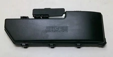 VOLVO S80 S60 V70 XC90 ENGINE COMPARTMENT FUSE RELAY LID COVER 9494211 R1