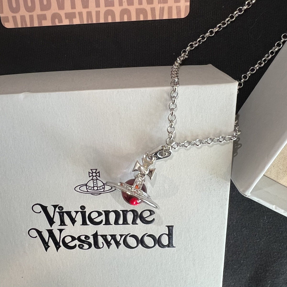 Vivienne Westwood 惑星型ネックレス Vivienne Westwood 惑星モチーフネックレス - メルカリ