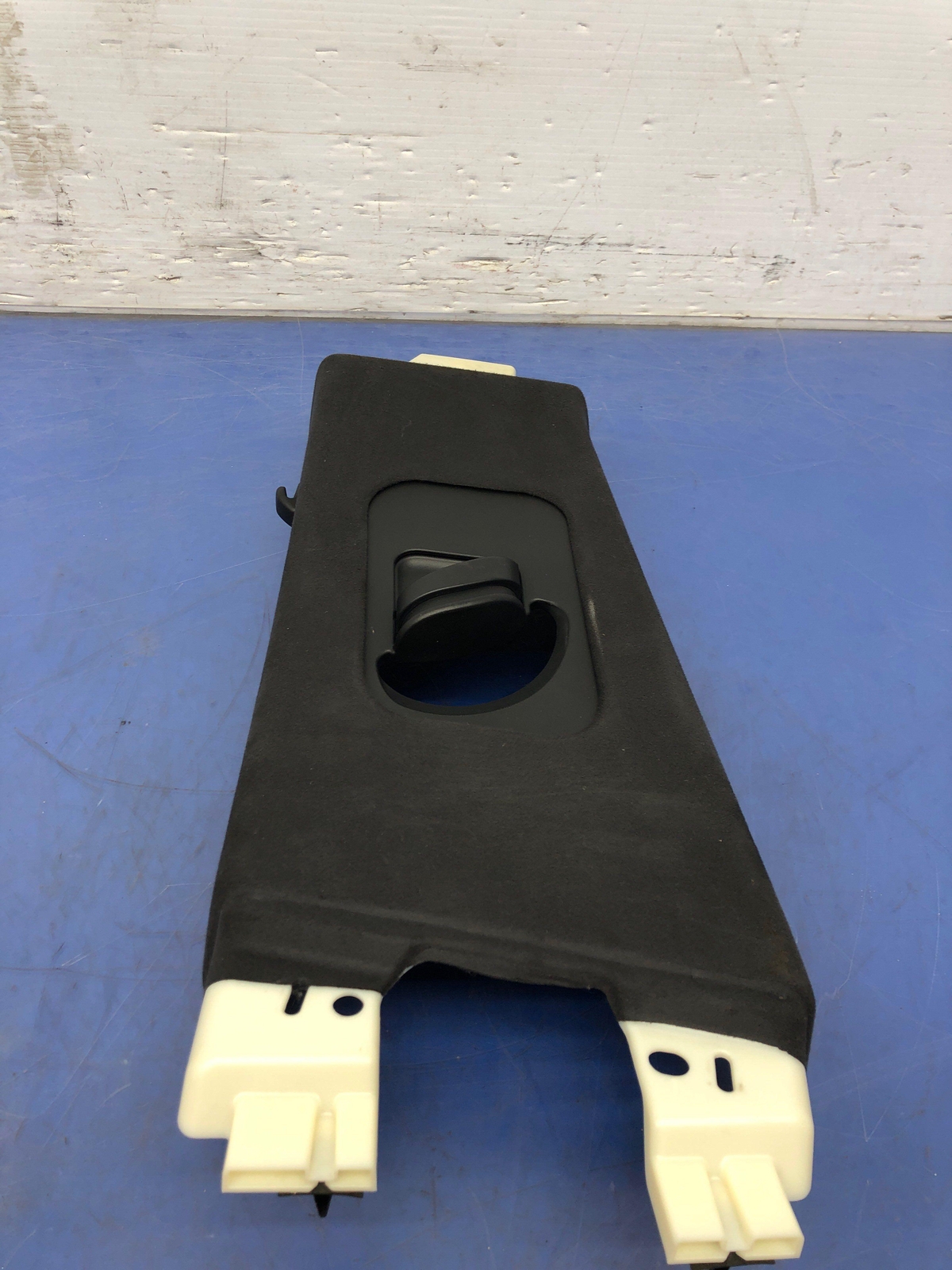 2017-2020 MASERATI LEVANTE M161 B PILLAR COVER PANEL SET (2) 6700621970
