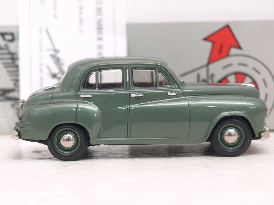 Pathfinder Models PFM.21 1952 Humber Hawk Mk.IV. - Image 2 of 4