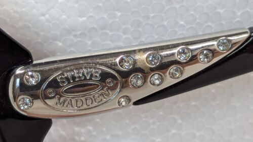 Steve Madden Womans Sunglasses Black Frame Purple Lens With Blingy Logo - Picture 3 of 18