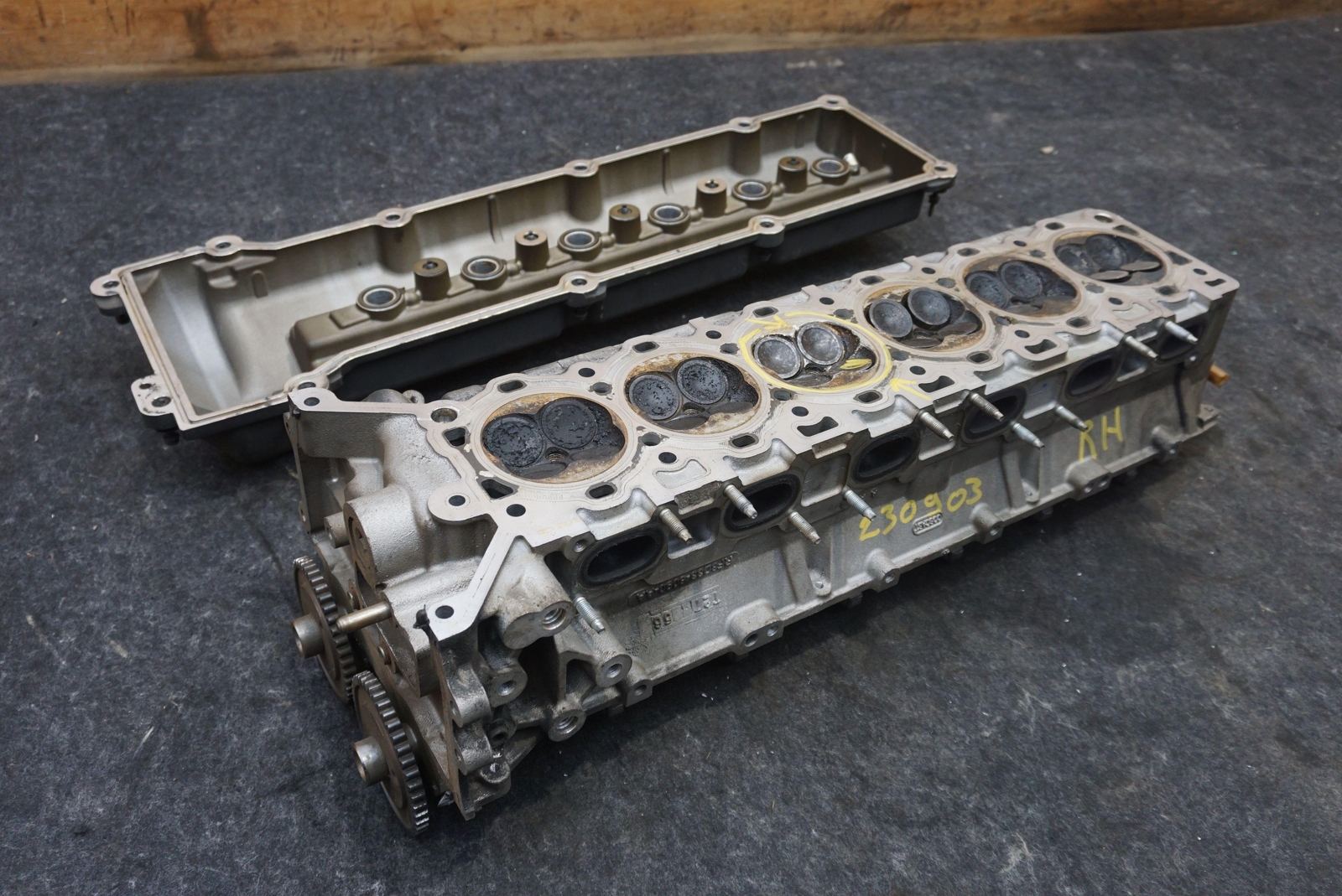 Right Engine Cylinder Head Assembly 6.0l V12 Aston Martin Rapide Db9 06-12 *Note