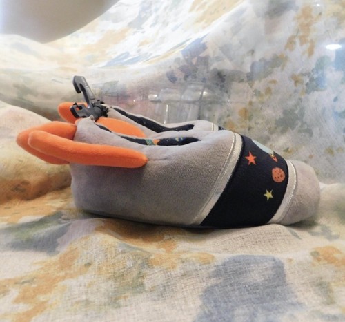 Wonder Nation Toddler Boys Space Slipper Size: 9-10 Price Is Firm - Picture 2 of 6