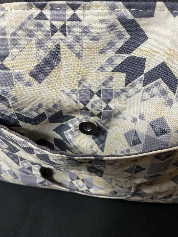 Bolso clutch casero By Me para pañales y limpieza perfecto para sobre la marcha Foto 4 de 4