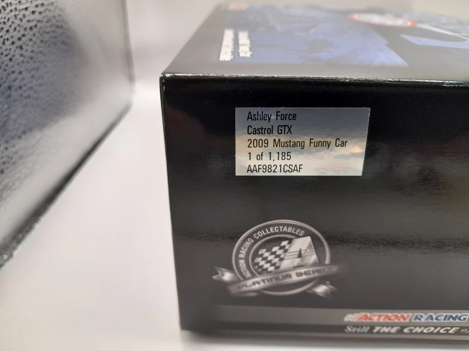 Coche divertido Ashley Force Castrol GTX 2009 Mustang 1:24 1 de 1185 Foto 4 de 4