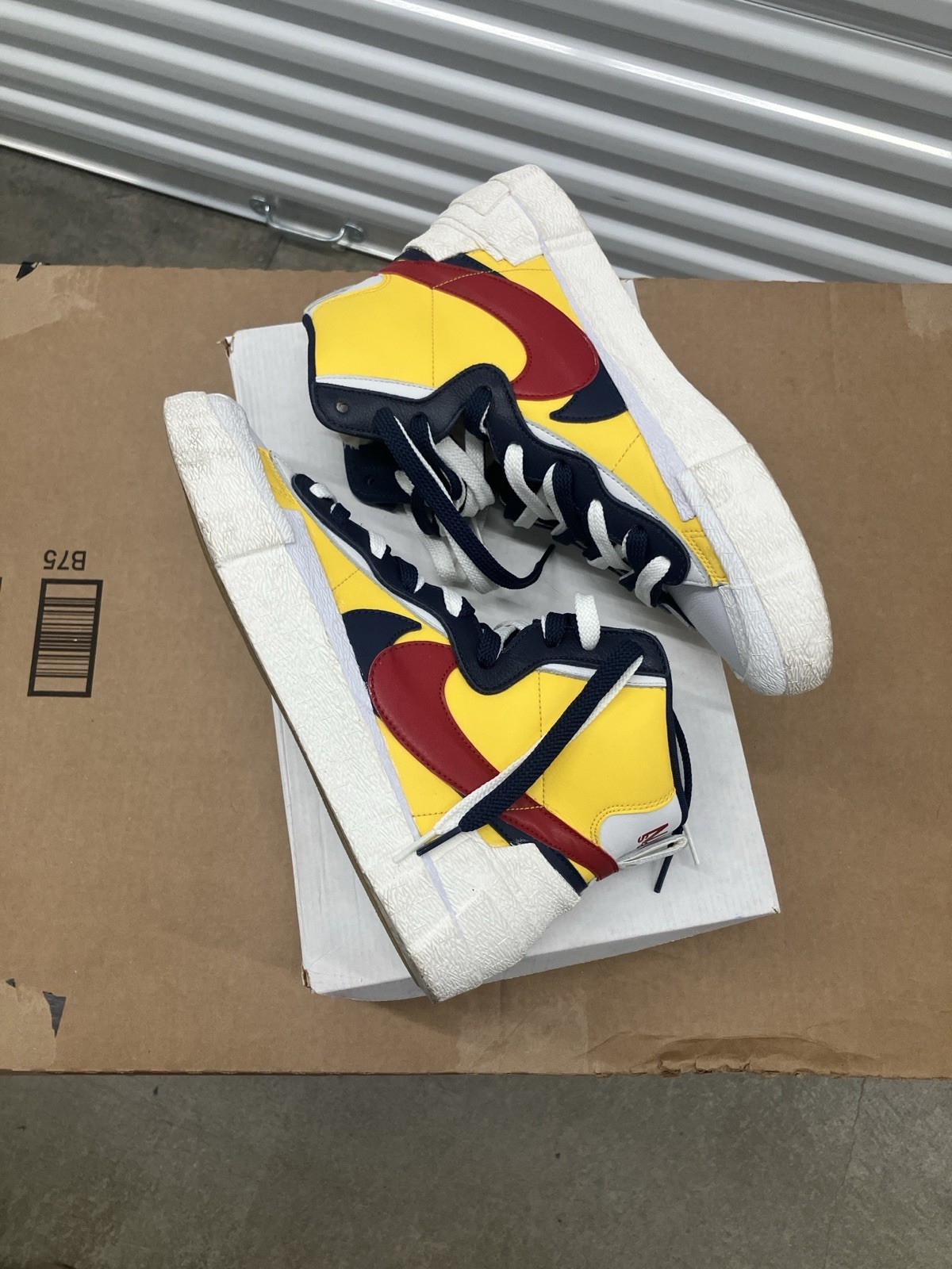 SACAI X NIKE Blazer Nike x Sacai Mid Maize Navy taglia 10M