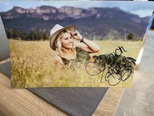 Beatrice Egli original handsignierte Autogramm-Foto 20x30