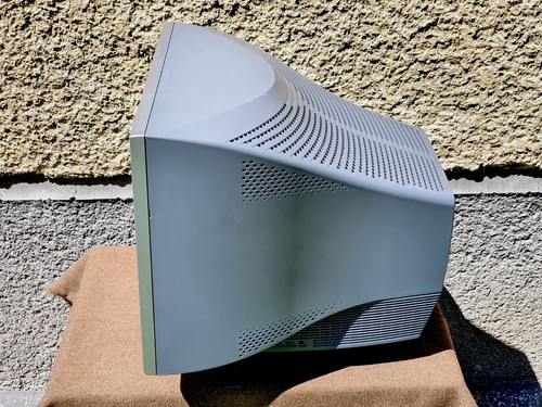 21" SONY Trinitron GDM-F520 | High-End CRT Monitor | Japan | 4.2k hours uptime! - 第 5/23 張圖片