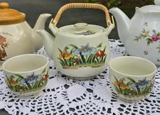 Teaset With Flowers And Bird, Bamboo Handle lid, Made in Japan Porcelain