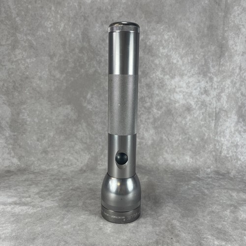 Maglite 2-D Cell Original LED Flashlight Silver Gray 10.5" Ontario, Cali USA