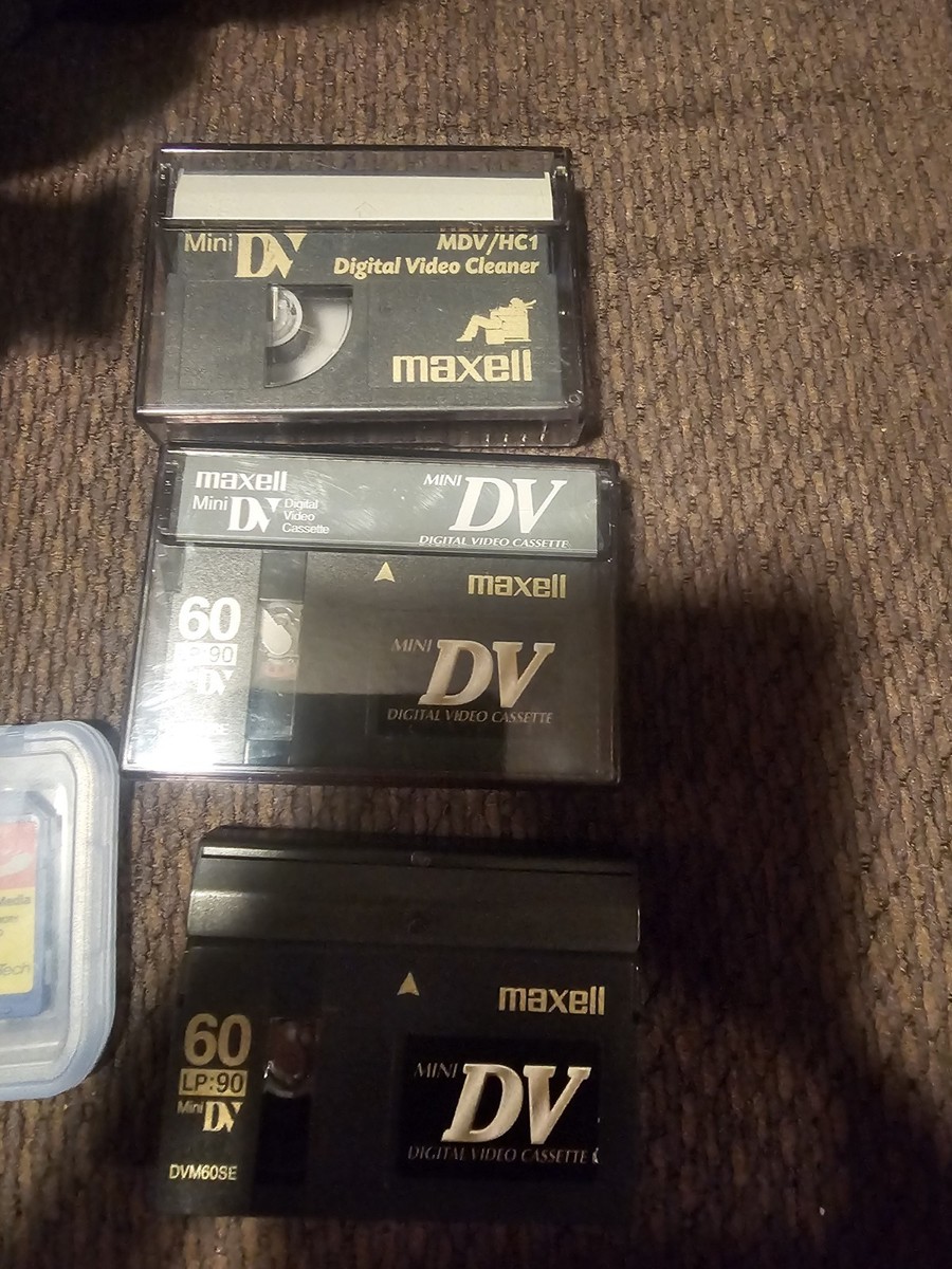 Canon ZR50MC MiniDV/SD Card Digital Camcorder BUNDLE Charger Tapes