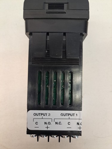 Athena 16C-T-S-B-00-00 digital temperature/process controller NEW - Picture 5 of 8