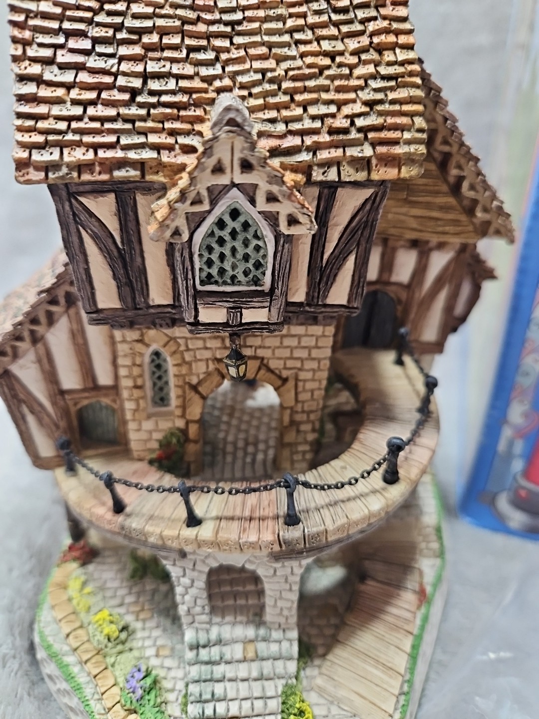 Picture 8 of 18