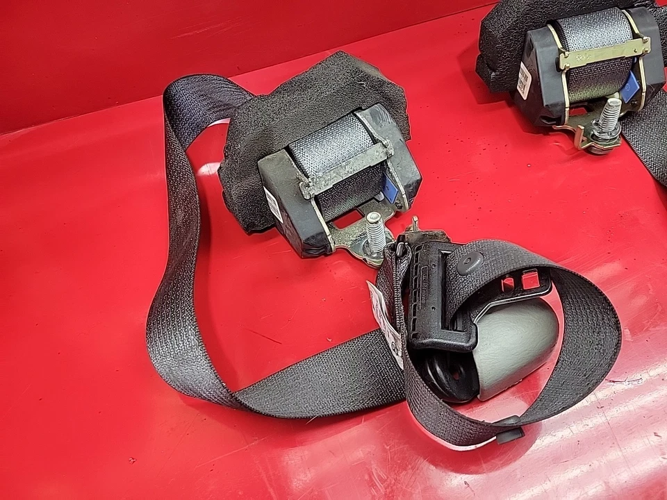 05 06 07 Juego de retractores de cinturón de seguridad trasero gris Ford Escape Mercury Mariner OEM Foto 2 de 4