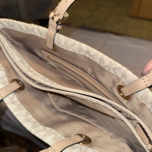 MICHAEL KORS JET SET TRAVEL LARGE MULTIFUNCTION SHOULDER TOTE BAG CREAM 15x11x6 - Picture 4 of 9