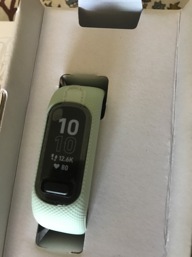 Garmin Vivosmart 5 Nuovo in garanzia mai usato + Accessori - Foto 2 di 4