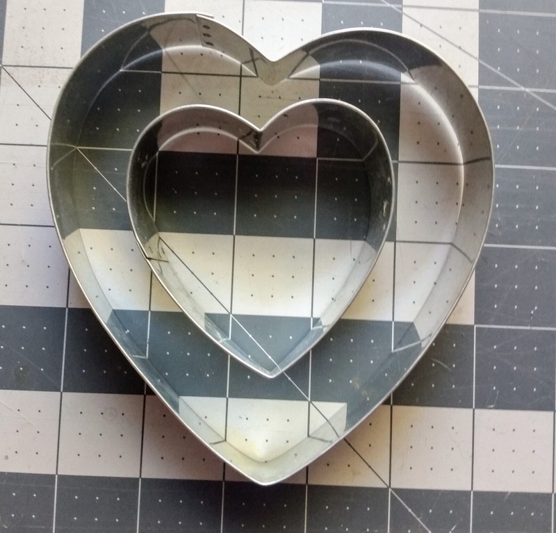 2 Pcs heart cake cutter mini heart cookie cutter Cookies Pastry Moulds 5", 4"