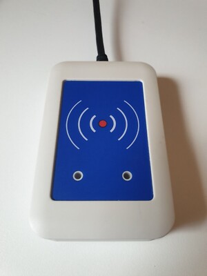 1 Stück: ELATEC TWN4 Mifare NFC USB-Reader - E/B1.06/CKF1.64/STD1.07 - weiß