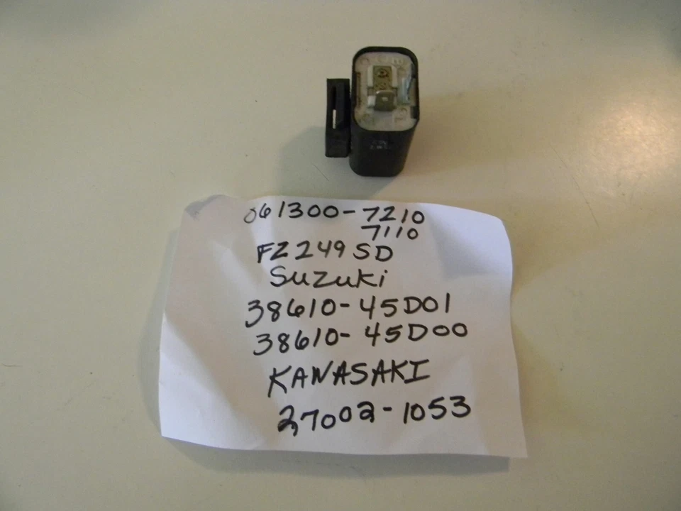 RELÉ INTERMITENTE SUZUKI KAWASAKI GSXR 750 1100 RF 900 GS 500 LS 650 VS 800 1400 Foto 2 de 2