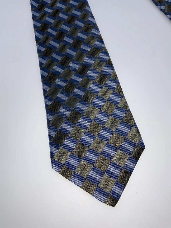 Галстук Bugatti синий оливковый клетчатый 100% шелк 4 дюйма W / 56 дюймов L сделано в США YGI V4-211 - Изображение 3 из 4