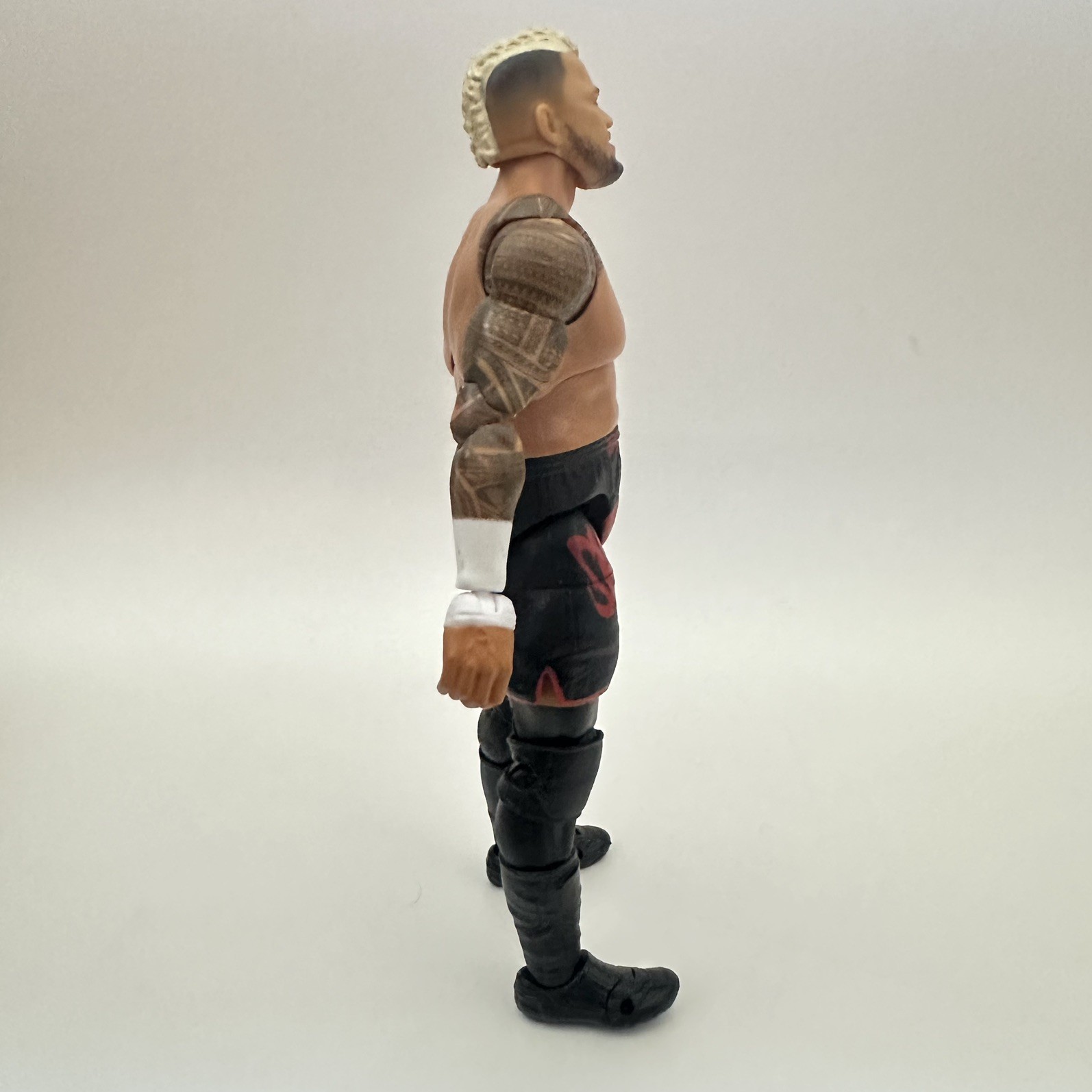 WWE Mattel Ultimate Edition Solo Sikoa Wrestling Figure with jacket image 4