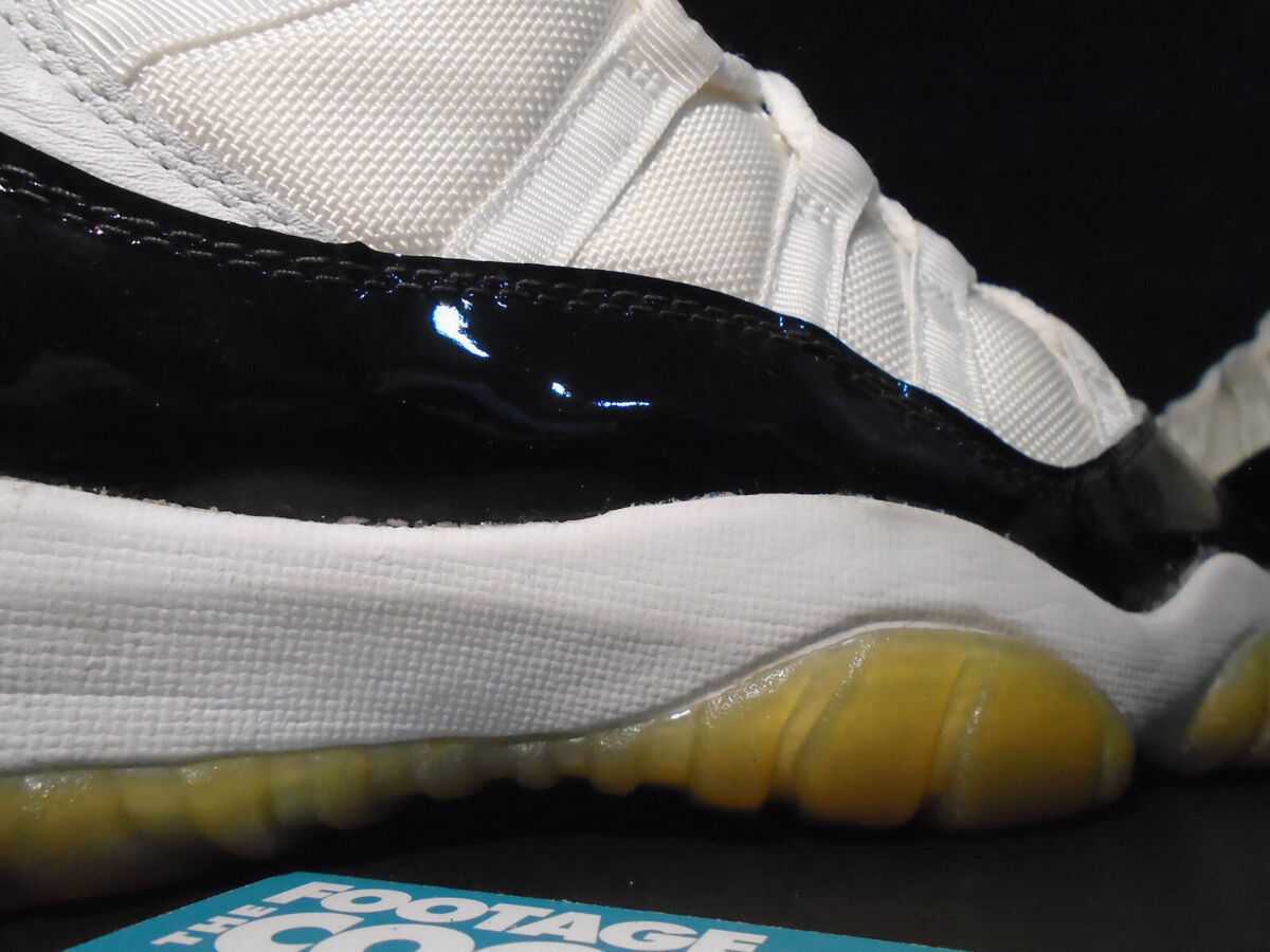 2000 NIKE AIR JORDAN XI 11 RETRO WHITE BLACK CONCORD SPACE 2000 NIKE AIR JORDAN XI 11 RETRO WHITE BLACK CONCORD SPACE