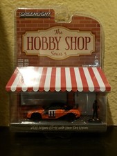 GREENLIGHT '11 NISSAN GT-R WITH RACE CAR DRIVER FIGURE THE HOBBY SHOP 2018