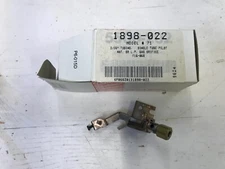 Robertshaw 1898-022 Model # 71 Gas Range Pilot Assembly