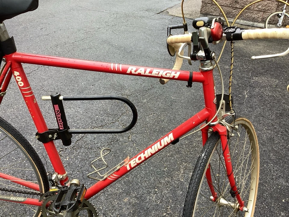 VINTAGE RALEIGH TECHNIUM 400 ROAD MEN’S BIKE (GB) - Image 4 of 4