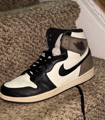 Size 9.5 - Jordan 1 Retro OG High Dark Mocha
