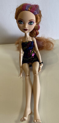 Mattel MONSTER HIGH Dolls 2013 Articulating body in original condition