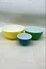 Pyrex 3 Piece Mixing Bowl Lot Primary Colors #403 Yellow Green Blue Vintage
