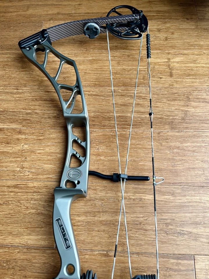 Elite Impulse 34 V Grip 50-60# 29” & 28” Mods 75-90% Let Off RH Gray / Carbon - Image 3 of 4