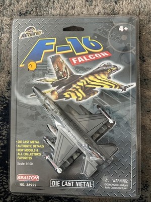 RealToy Wings Action City Diecast F-16 Falcon No 38955 Die Cast Scale 1:100