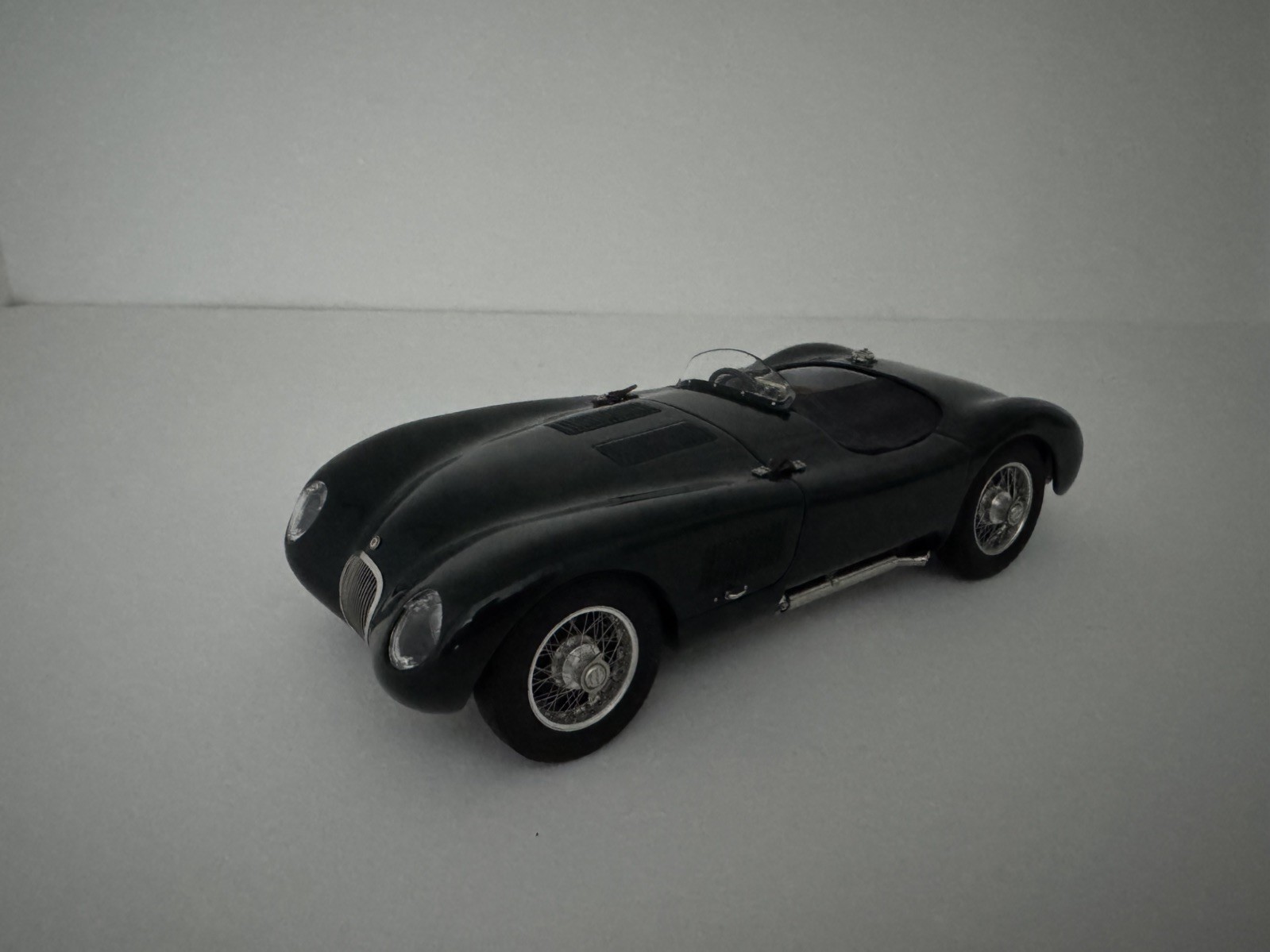 CMC Jaguar C-Type 1952 British Racing Green M-191