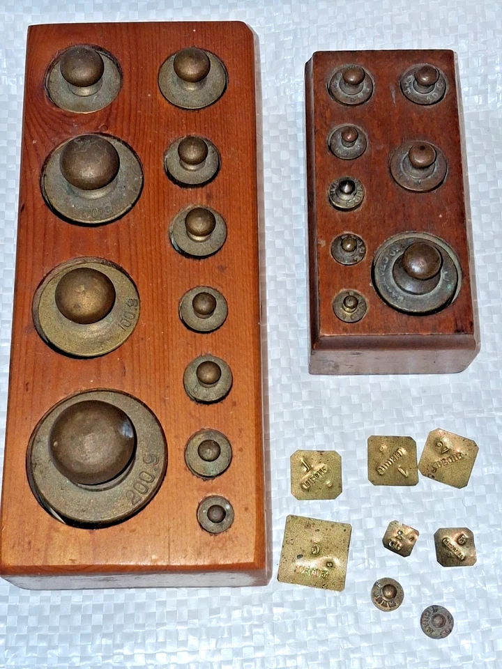 2 BOITES DE POIDS ANCIENS EN BRONZE POUR BALANCE A PLATEAUX ROBERVAL OU AUTRES - Photo 3/4