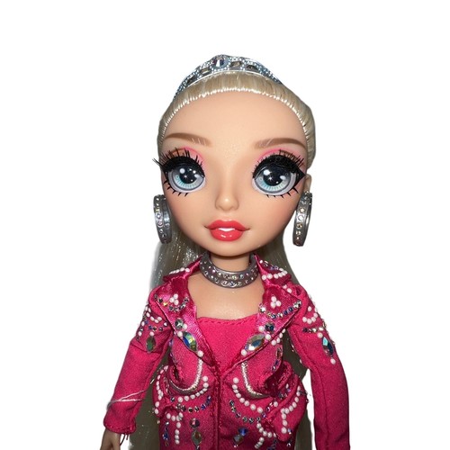 Rainbow High Doll Paris Hilton Jewelry PInk Second Fashion Eyelashes Long Hair - Picture 5 of 6