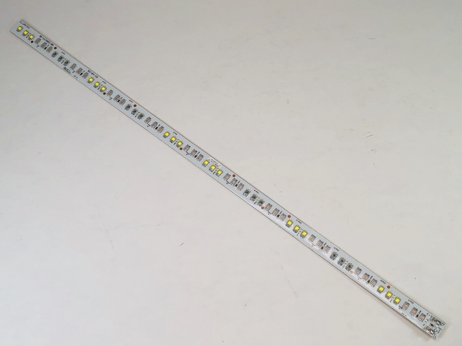 LOT of (100) NEW ILLUMITEX GROW LIGHTS 22” REPLACEMENT LED LIGHT STRIPS
