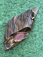 Vintage Rawlings Baseball Glove