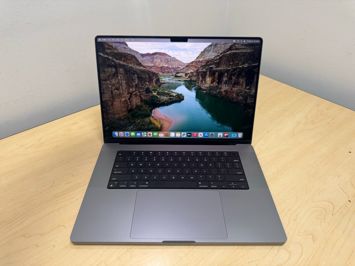 美品-Macbook M1pro-16-512-Office 2024付き Apple MacBook Pro 16 2023 MNW83 M2 Pro Chip 12Core 512GB