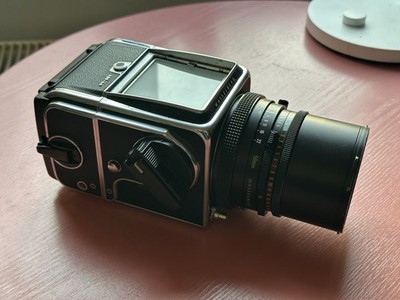 Hasselblad 500 C/M Mittelformat Spiegelreflexkamera mit 50mmf4 Objektiv Kit