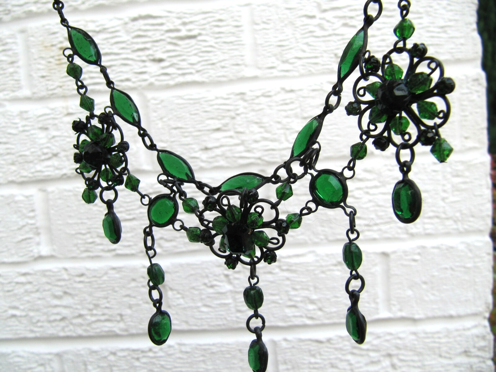 6 Assorted Necklaces / Chokers - image 6