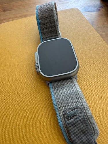 Apple Watch Ultra 49mm Titane Étui Avec Bleu/Gris Trail Boucle, M/L (GPS) - Zdjęcie 7 z 11