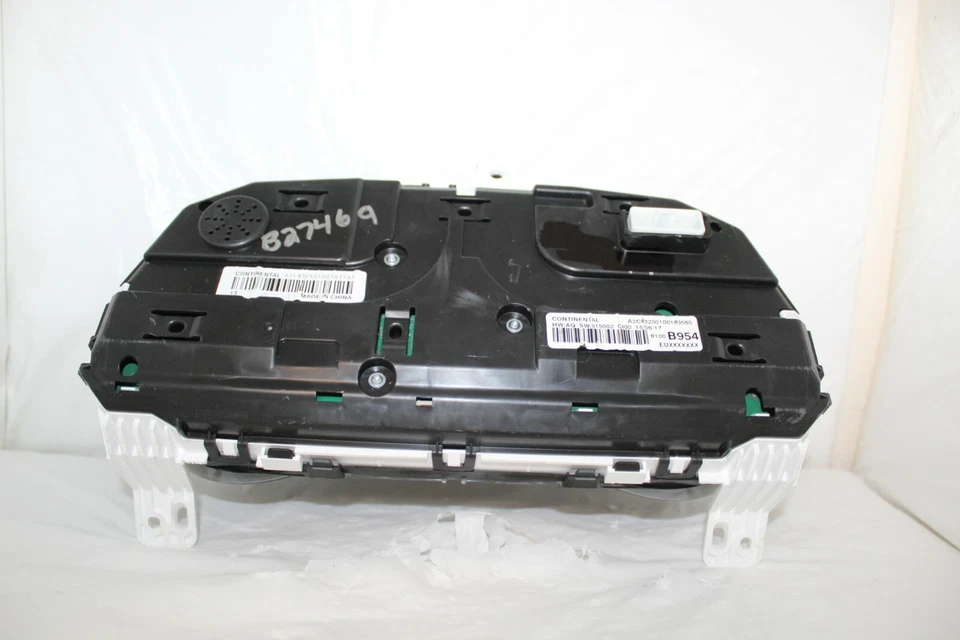 Speedometer Instrument Cluster Gauge 2014 2015 Mitsubishi Outlander 11,026 Miles - Image 4 of 4