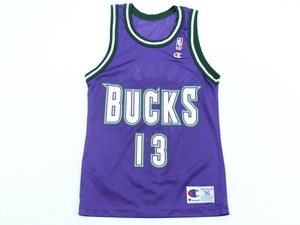 vintage milwaukee bucks shirt