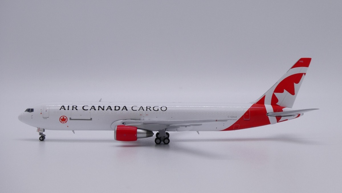 エアカナダカーゴ 767-300BDSF C-GDUZ 1/400 XX40191.jpg
