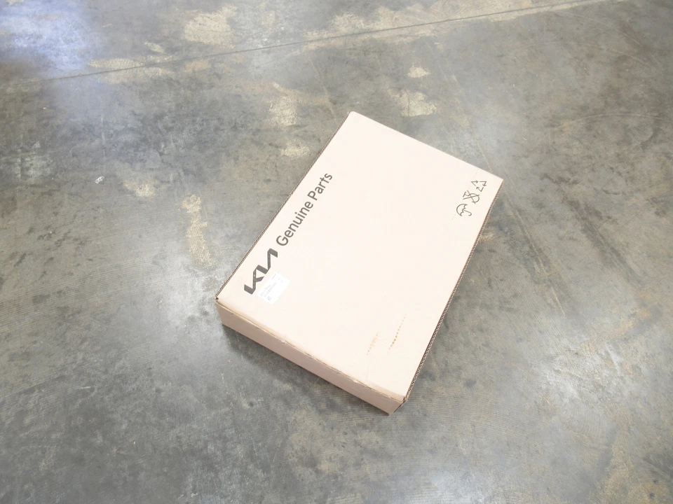 Radiador original OEM Kia 25310 3X550 2015-2018 Forte & Forte5 Foto 2 de 3